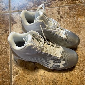 Under Armour Leadoff RM Youth Size 4 Baseball Molded Cleats Brand New